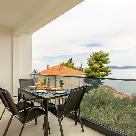 Seahouse H.a.w.k. Apartment Pisak
